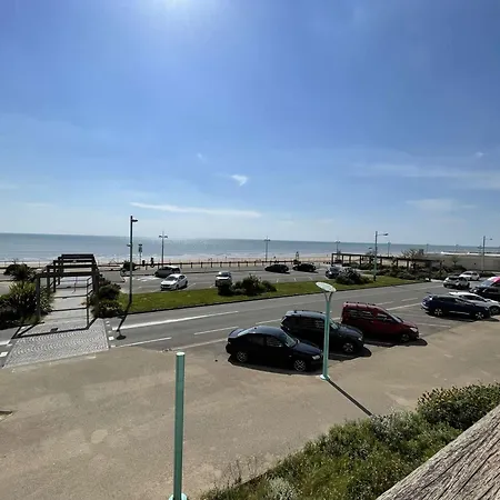 Appartement En Bord De Avec Balcon Et Parking - Fr-1-224c-334