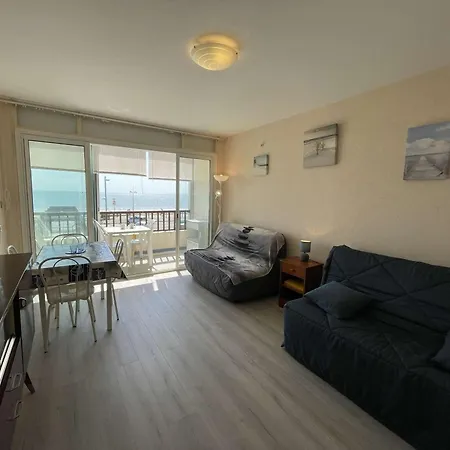 En Bord De Avec Balcon Et Parking - Fr-1-224c-334 *