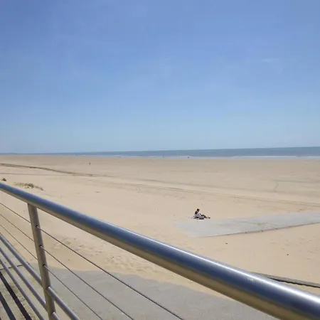 아파트 En Bord De Avec Balcon Et Parking - Fr-1-224c-334 *