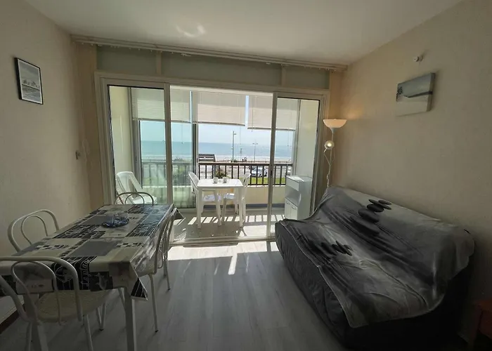 En Bord De Avec Balcon Et Parking - Fr-1-224c-334